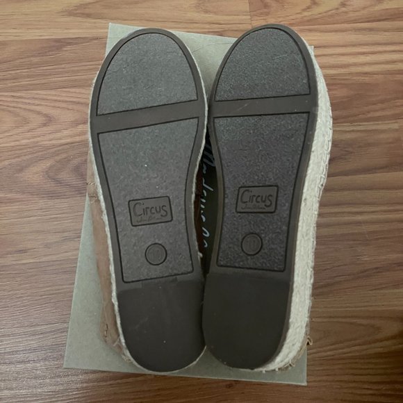 Circus - Tan Canvas Shoes - Picture 2 of 3